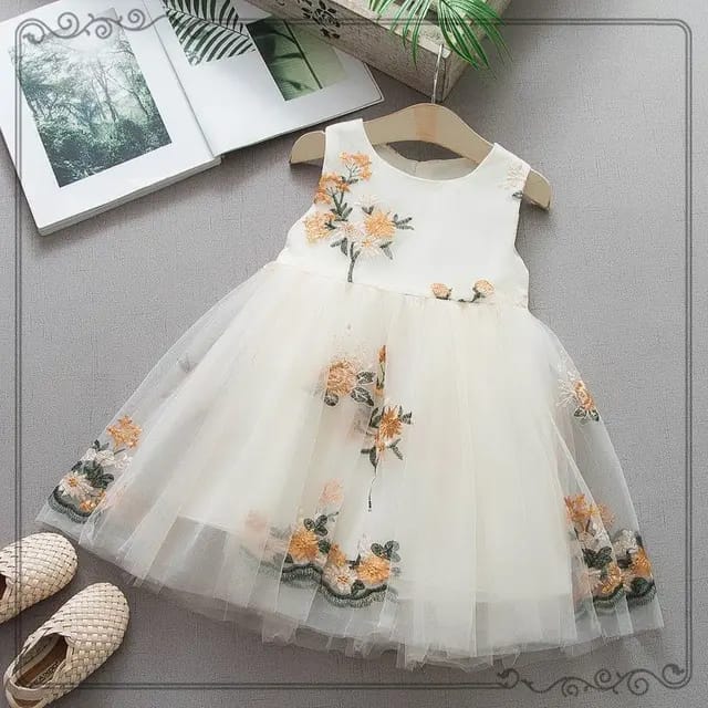 Summer Fashionable Embroidary Flower Dress